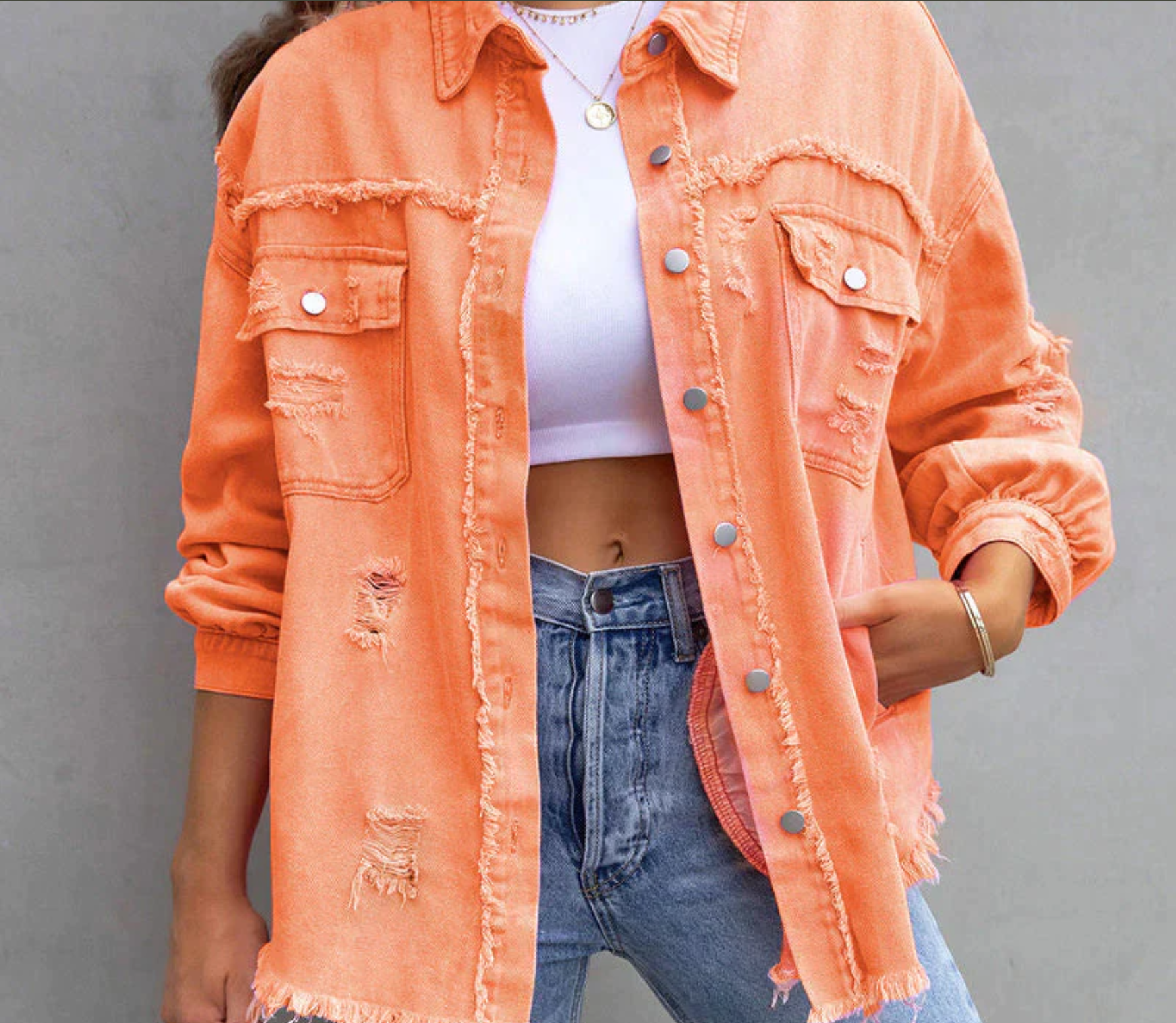 Chaqueta de mezclilla Thea con acabado desgastado