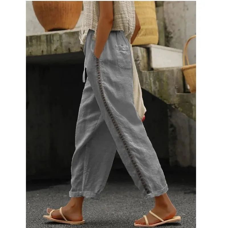 Mariam - Pantalones Casual para Mujer en Color Sólido con Detalles de Encaje